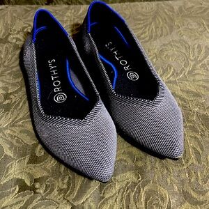 Gray/ Black Rothy’s size 8